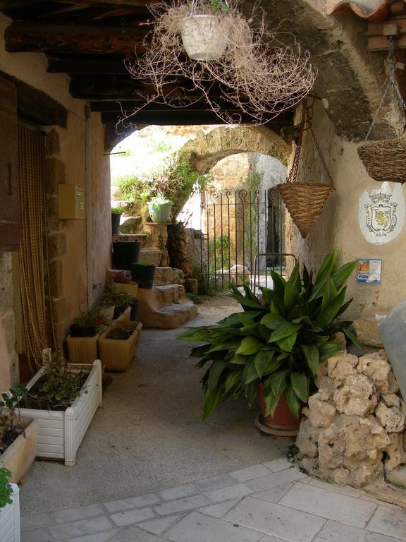 B&B Villa Les Tamaris Régusse Esterno foto