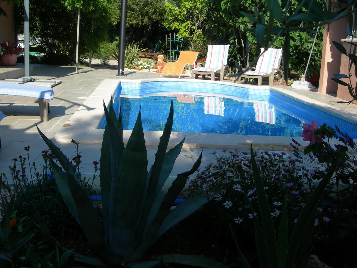 B&B Villa Les Tamaris Régusse Esterno foto