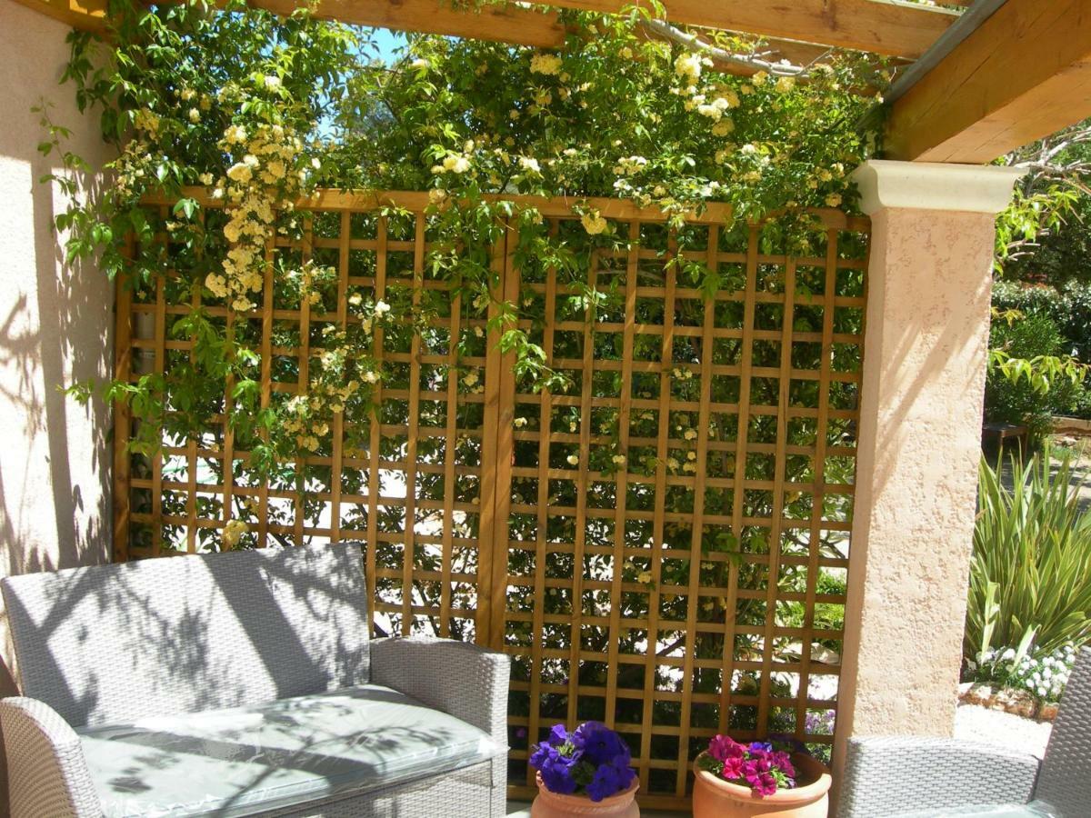 B&B Villa Les Tamaris Régusse Esterno foto